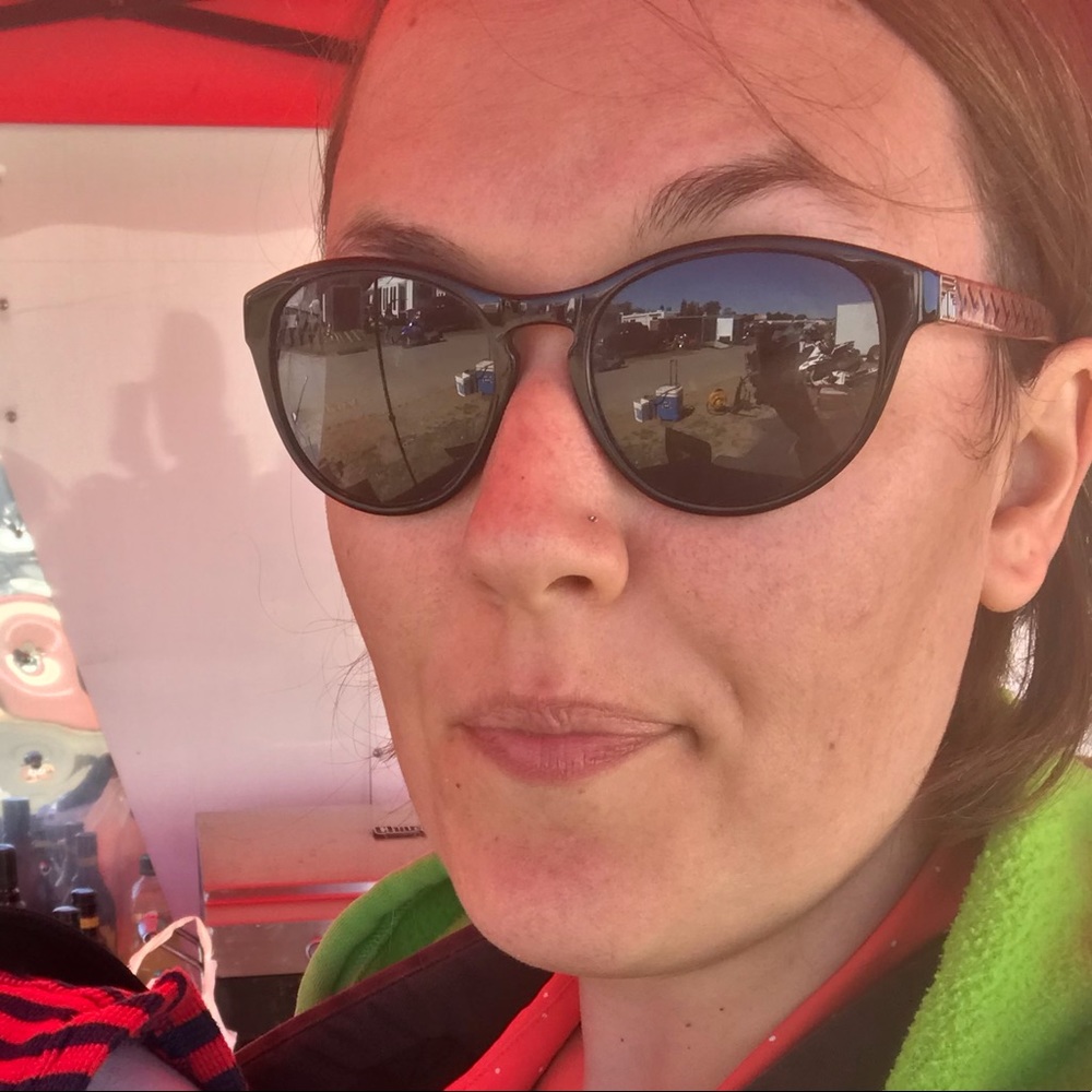 Meet your Posher, Jennifer